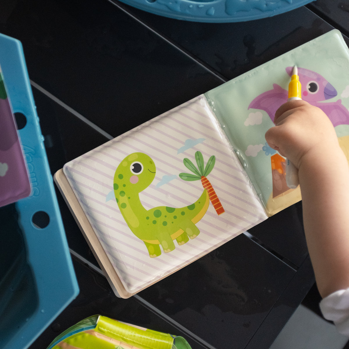 Zabawa z dinozaurami! 🦕 (Małe dinozaury ze starożytności)