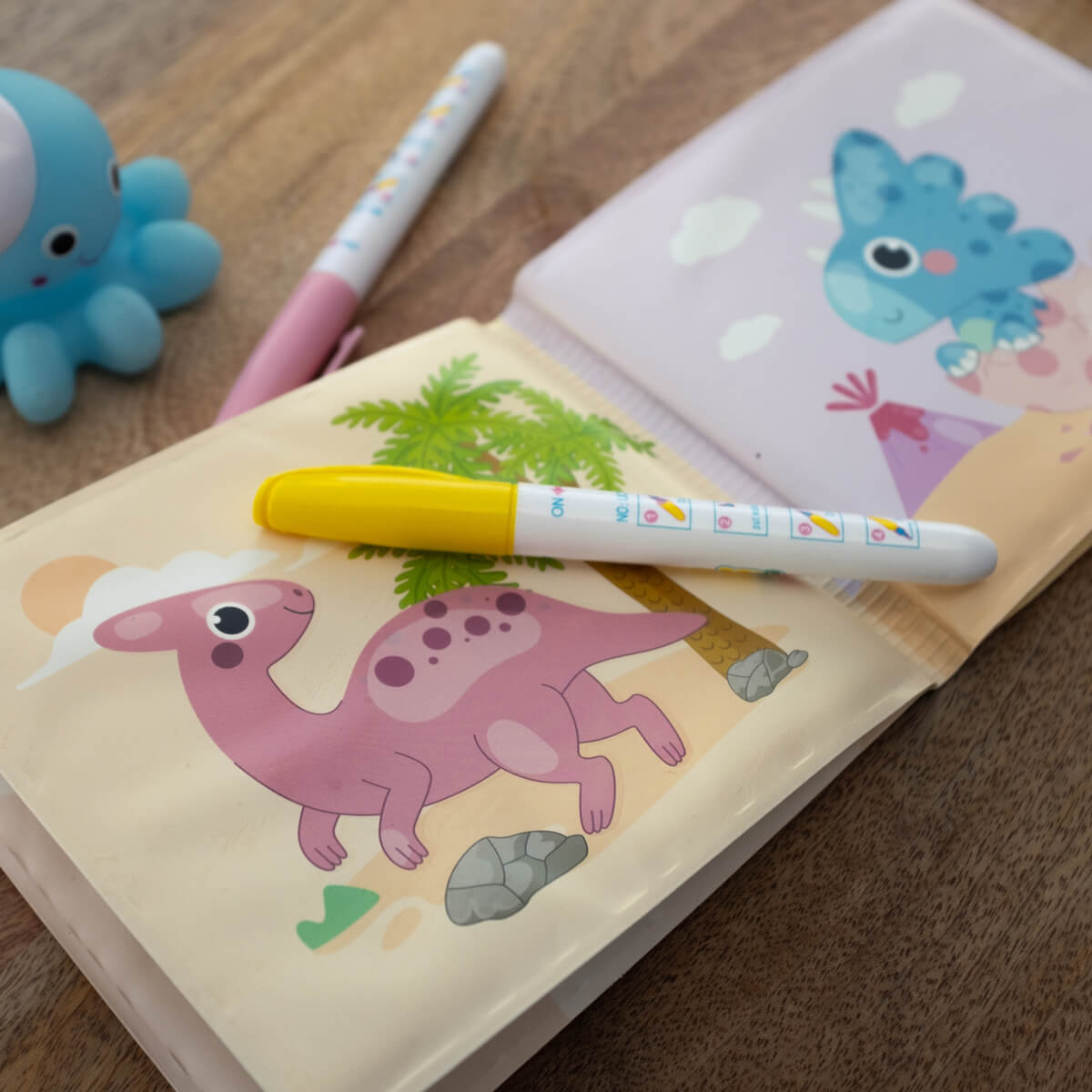 Zabawa z dinozaurami! 🦕 (Małe dinozaury ze starożytności)